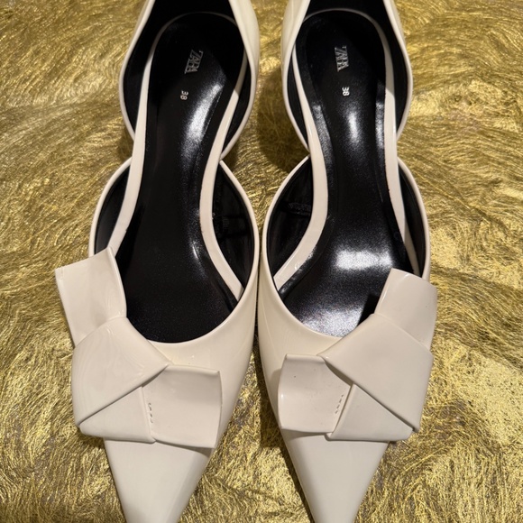Zara White Women's Shoes - Picture 3 of 3